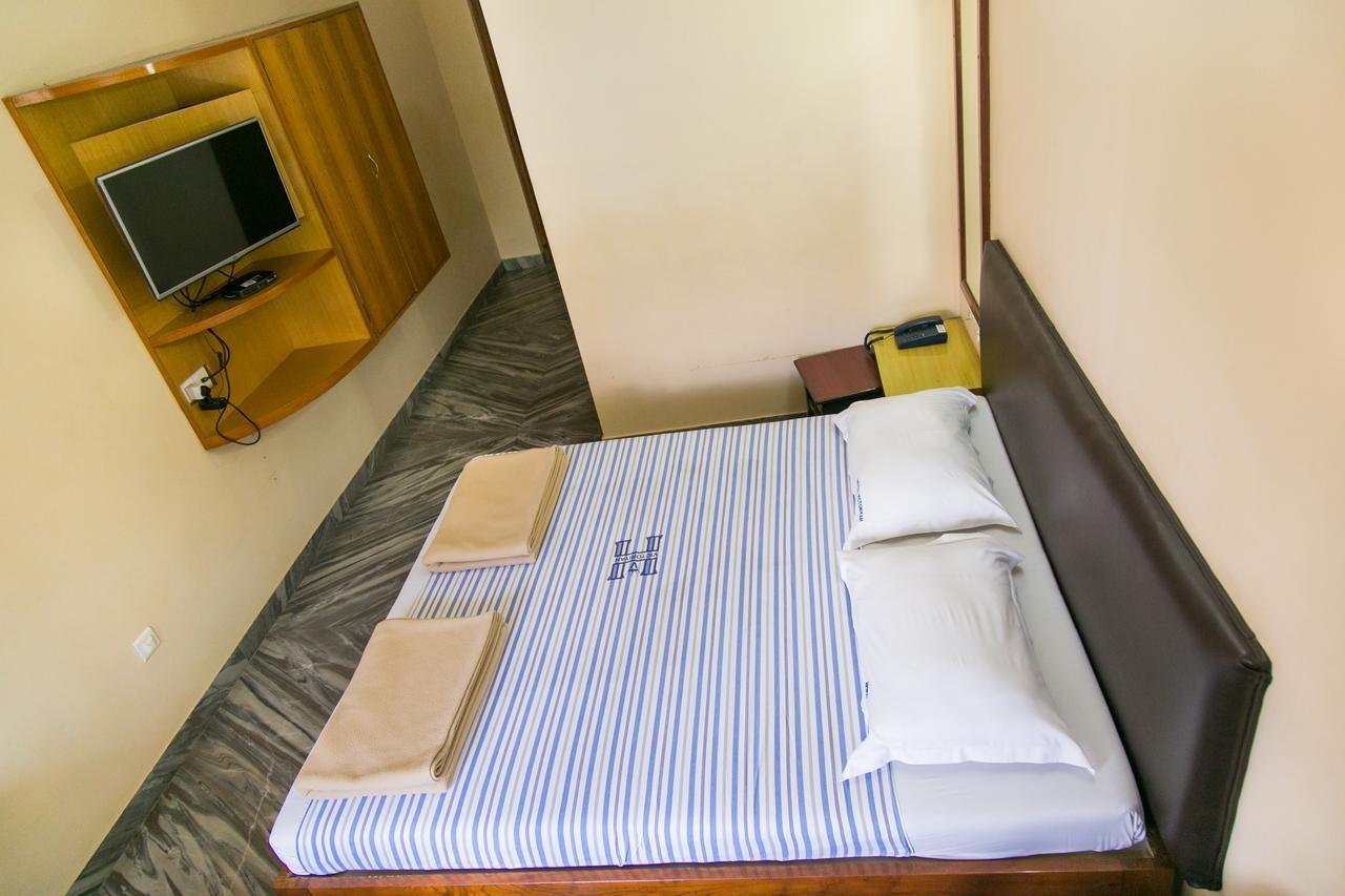 Hotel Victoriyah Thanjavur Luaran gambar